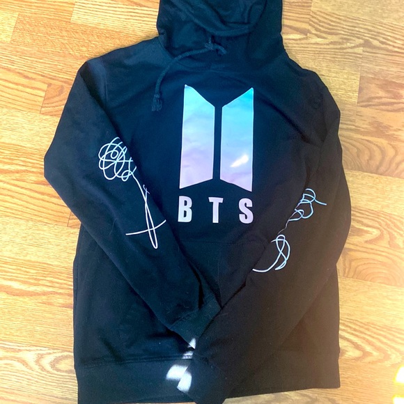 BTS Black hoodie size M8 fits like a small - Picture 1 of 3
